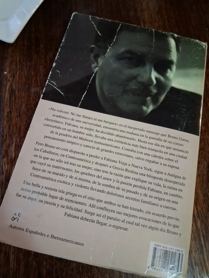 Libro 'Pasiones Griegas' de Roberto Ampuero - 2