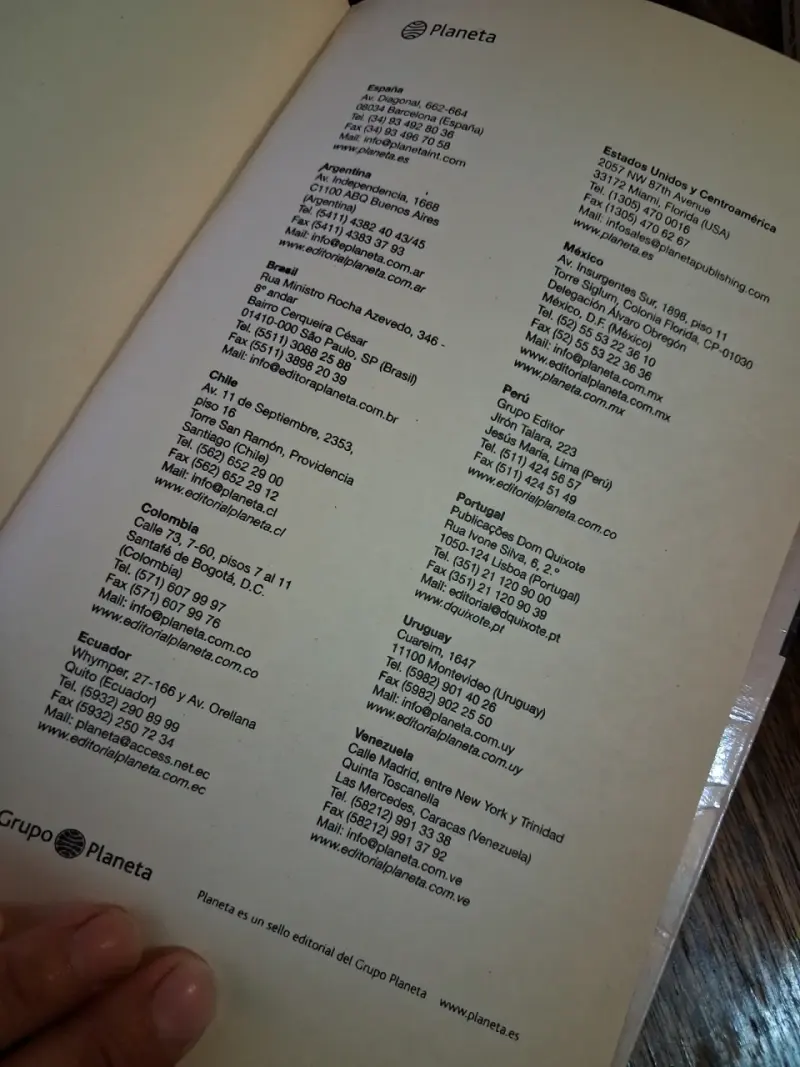 Libro 'Pasiones Griegas' de Roberto Ampuero - 4