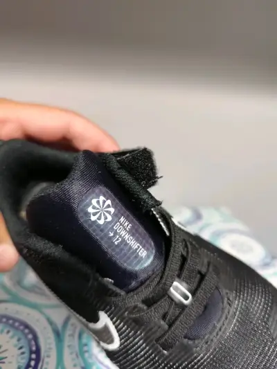 Zapatillas deportivas negras para niños Nike Downshifter 12 - miniatura 4