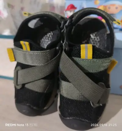 Sandalias de Niño con Velcro Verde y Negro - miniatura 1