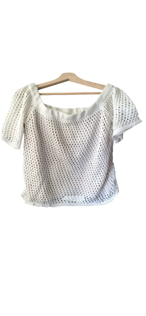 Blusa tejida blanca de manga corta - 1