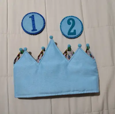 Corona de cumpleaños infantil con diseño de superhéroes - miniatura 2