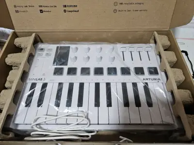 Controlador MIDI Arturia MiniLab 3 Universal - miniatura 3