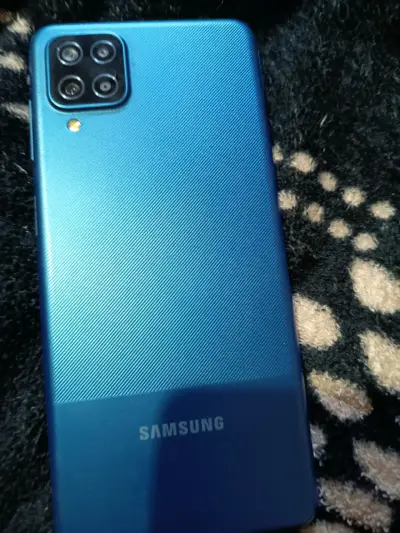 Smartphone Samsung Galaxy A12 azul en buen estado - miniatura 1