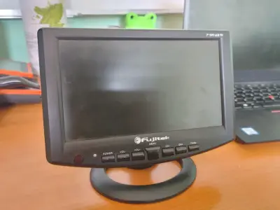 Televisor portátil Fujitel 7 pulgadas LCD - miniatura 1