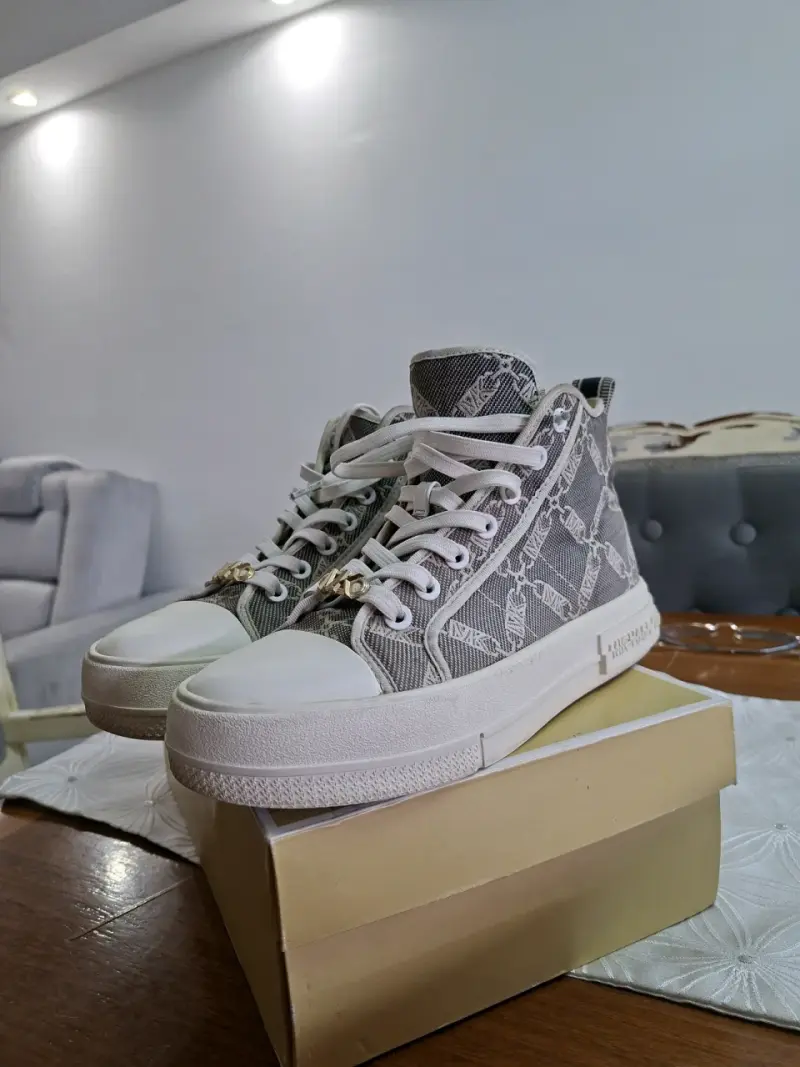 Zapatillas altas Michael Kors con diseño monograma - 1