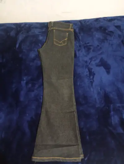 Jeans acampanados para mujer Faded Glory - miniatura 2