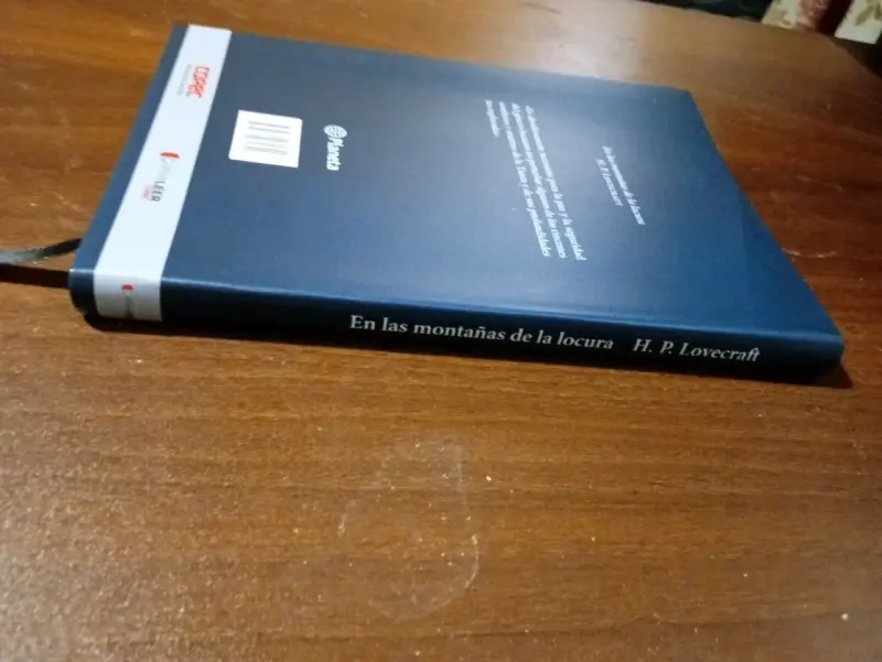 Libro En Las Montañas de la Locura - 4