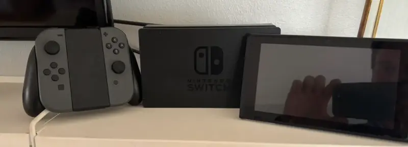 Consola Nintendo Switch 1 con Joy-Con