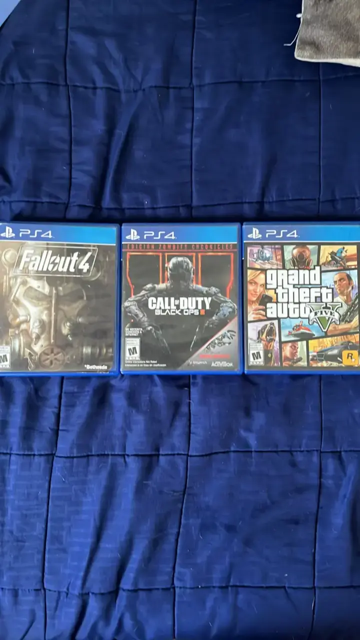 Juegos PS4: GTA V, COD Black Ops III, Fallout 4 - 2