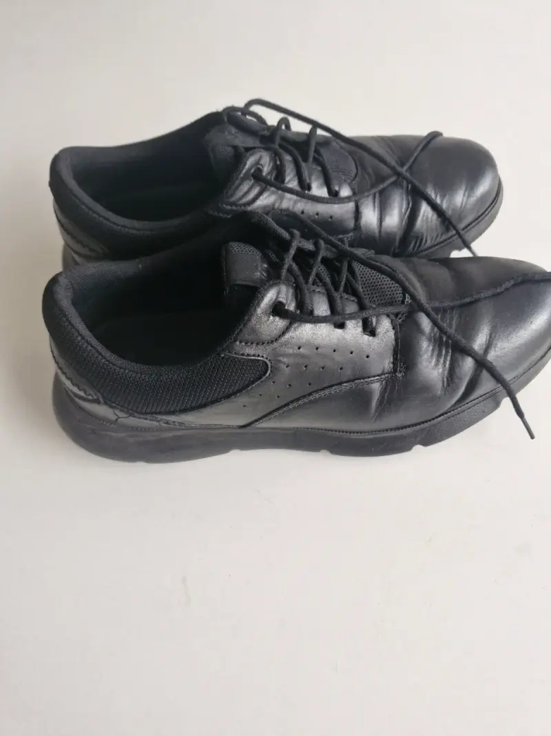 Zapatillas negras de cuero para hombre - 3