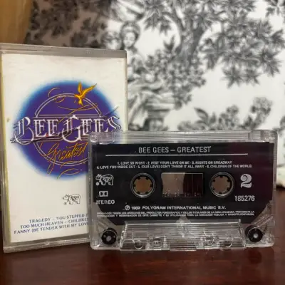 Cassette Beegees Mejores Éxitos 1989 Chile - miniatura 3