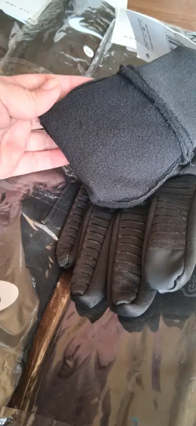 Guantes deportivos Nike Dri-FIT negros - miniatura 2
