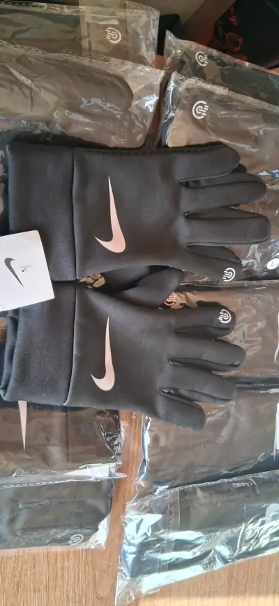 Guantes deportivos Nike Dri-FIT negros - miniatura 3