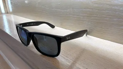 Ray Ban Modelo Justin Polarizado - miniatura 3