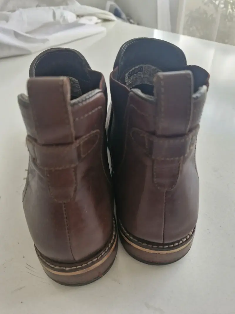Botines de cuero marrón para hombre en buen estado - 3