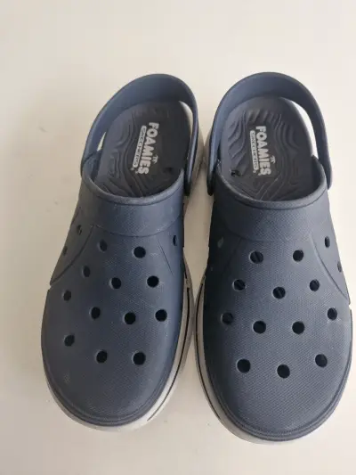 Zuecos Unisex Azul Marino Foamies Skechers - miniatura 1
