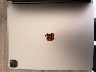 iPad Pro 12.9 Quinta Generación M1 128 gb - miniatura 1