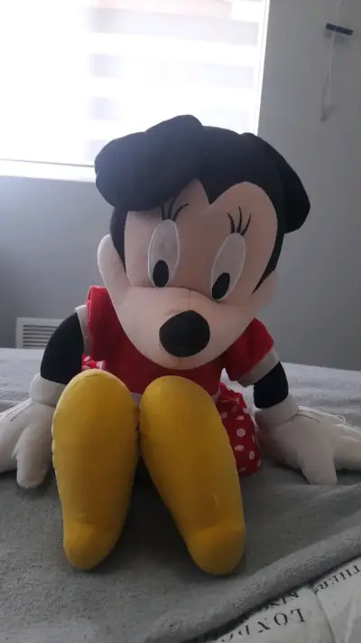 Peluche Minnie Mouse grande en buen estado - miniatura 1