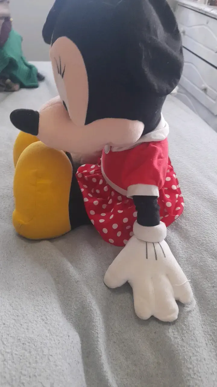 Peluche Minnie Mouse grande en buen estado - 2