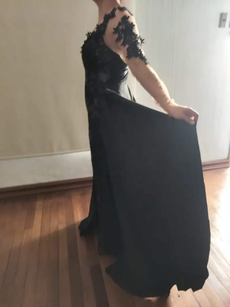 Vestido de noche largo negro con encaje - 4