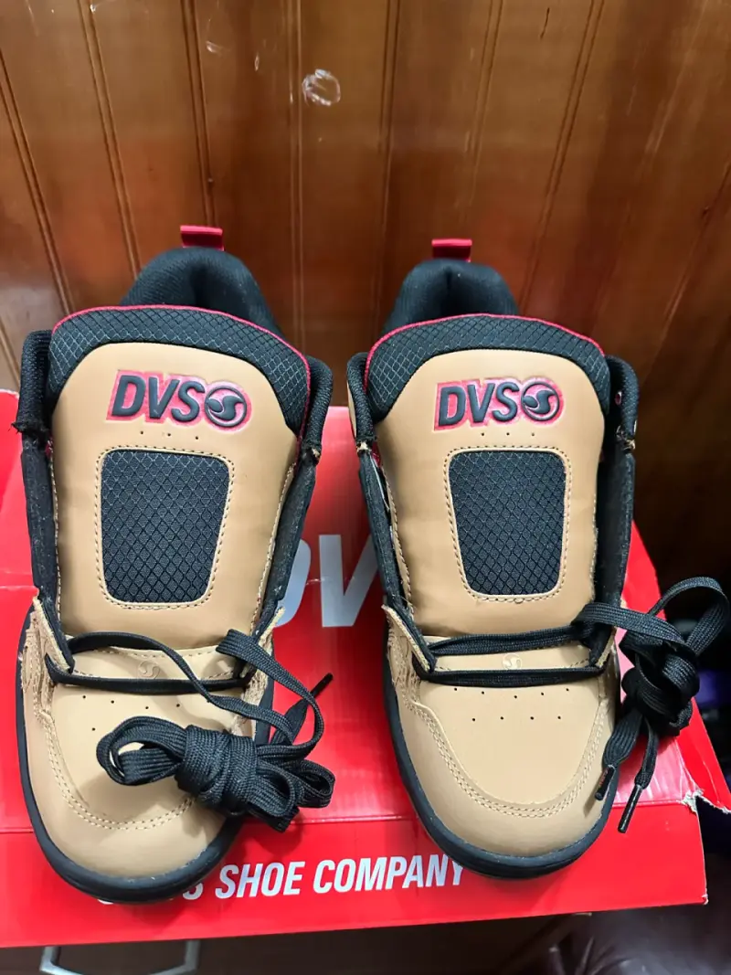 Zapatillas skate DVS marrón y negro - 3
