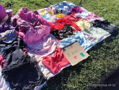 Lote de ropa variada para mujer y niña - miniatura 1