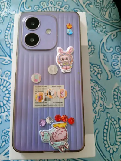 Smartphone Oppo A40 color lila con caja - miniatura 3