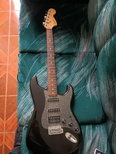 Guitarra Eléctrica Squier Stratocaster affinyNegra - miniatura 5