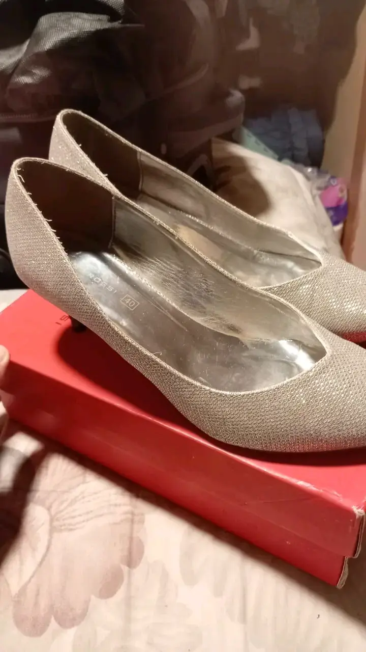 Zapatos de tacón plateados talla 40 - 1