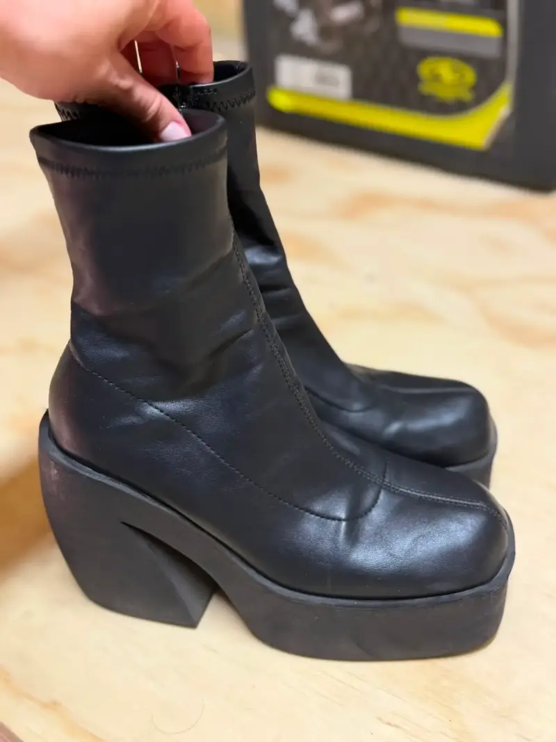 Botines de Plataforma Negros con Cierre - 2