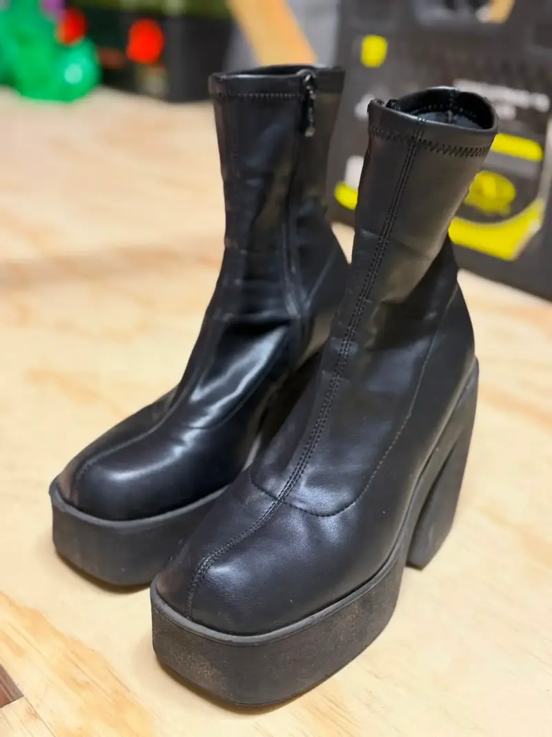 Botines de Plataforma Negros con Cierre - 3