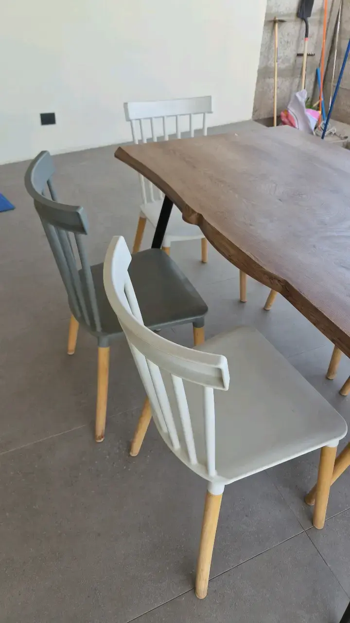 Mesa de Comedor de Madera con Sillas - 4