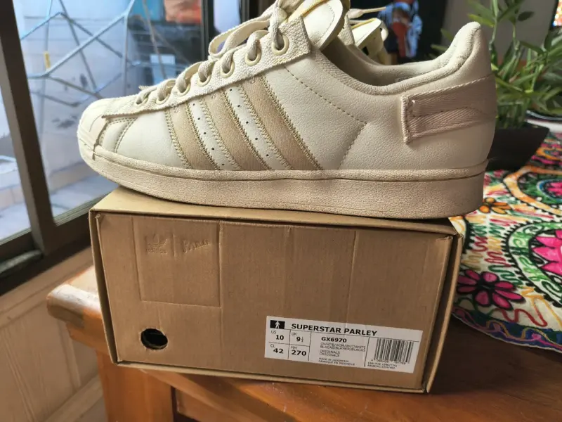 Zapatillas Adidas Superstar Parley blancas - 2