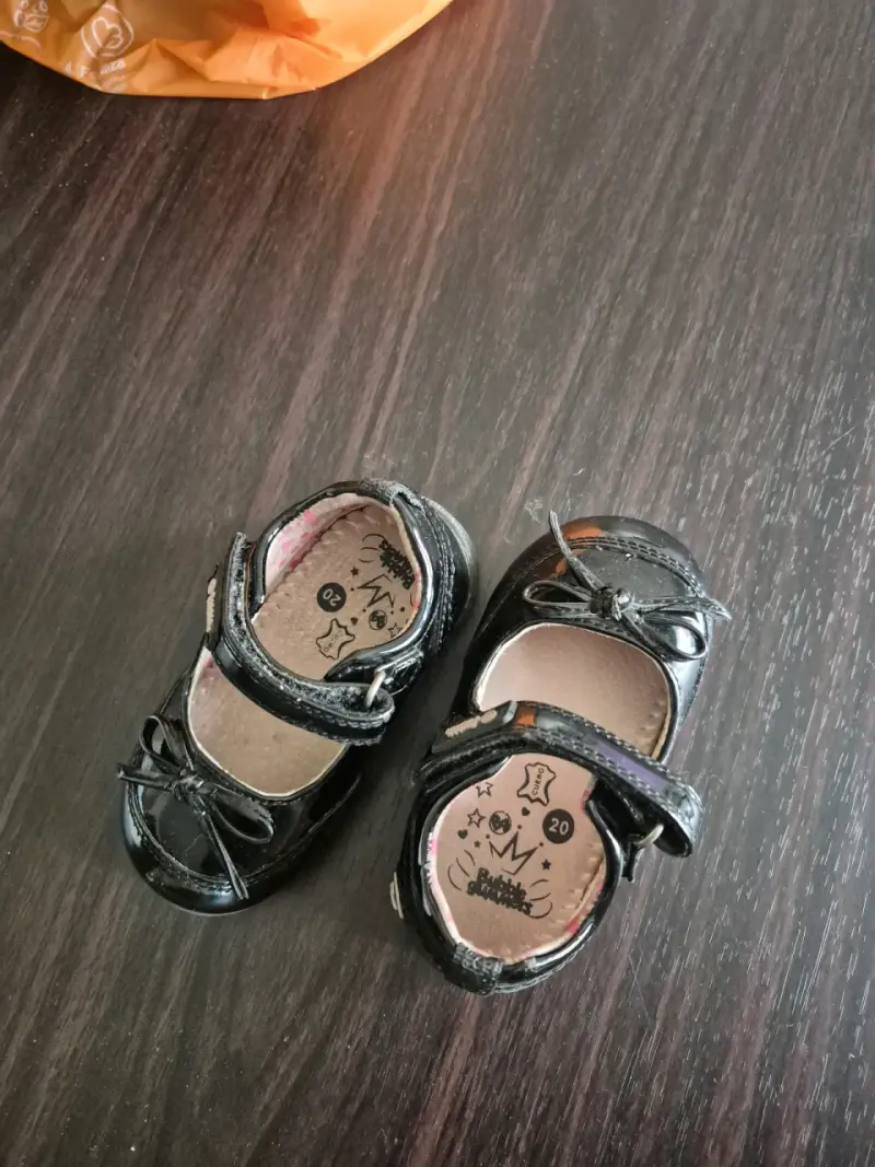 Zapatos de charol negros para niña talla 20 - 4