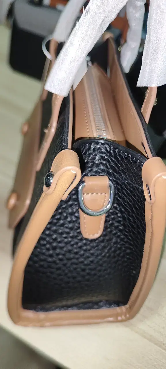 Bolso de mano negro con detalles marrones - 3
