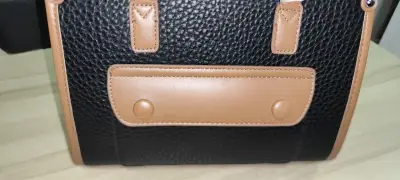 Bolso de mano negro con detalles marrones - miniatura 4