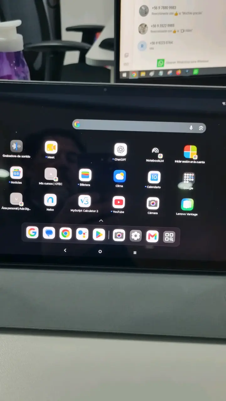 Tablet Lenovo Tab M10 con Android y accesorios - 2