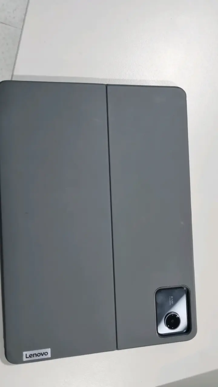 Tablet Lenovo Tab M10 con Android y accesorios - 5