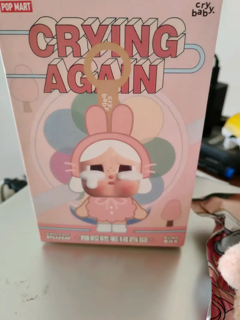 Muñeco de colección Pop Mart Cry Baby - 2