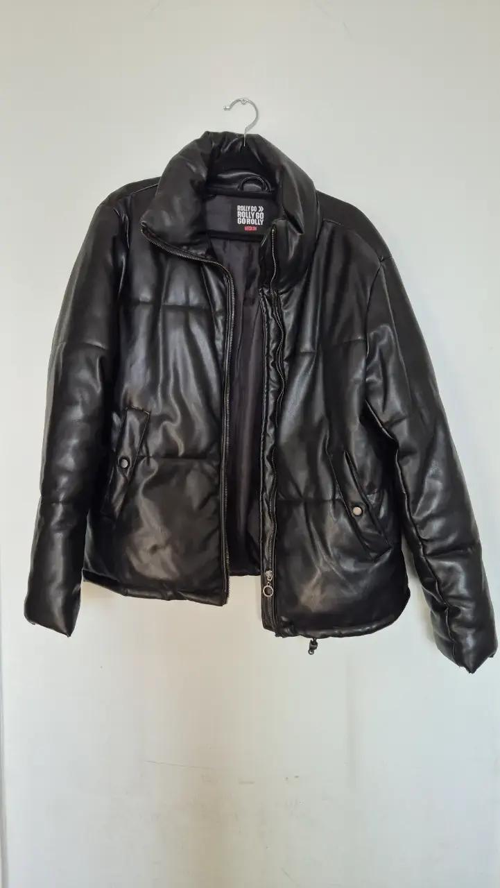 Puffer de cuero sintético negro Rolly Go - 1
