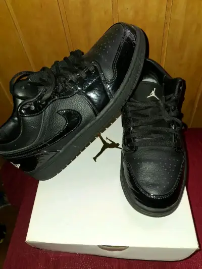 Zapatillas deportivas negras Air Jordan - miniatura 1