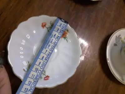 Set de platillos de porcelana y vidrio decorativos - miniatura 2