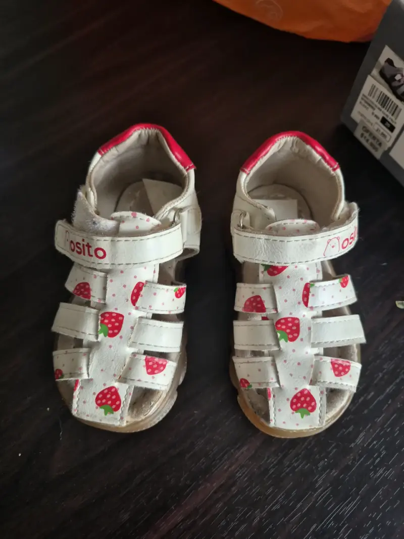 Sandalias de niña con diseño de frutillas, Osito - 2