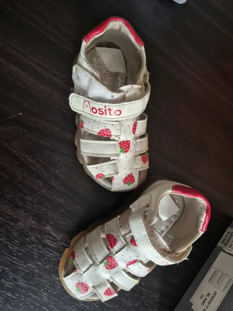 Sandalias de niña con diseño de frutillas, Osito - 4