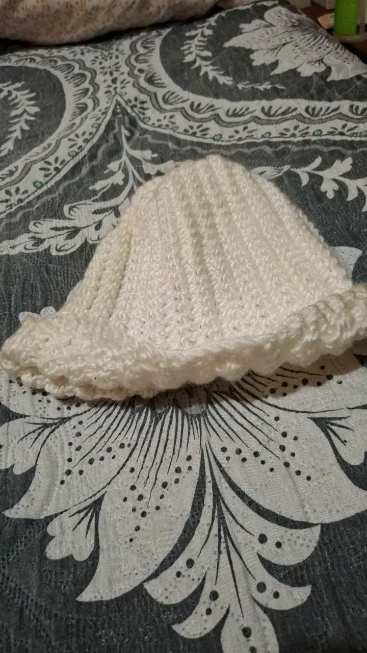 Gorro Spider Gwen tejido a crochet - 2
