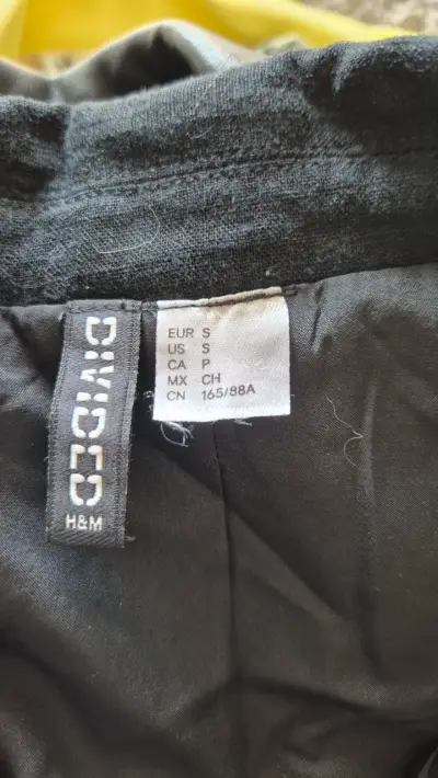 Blazer crop negro Divided H&M - miniatura 3