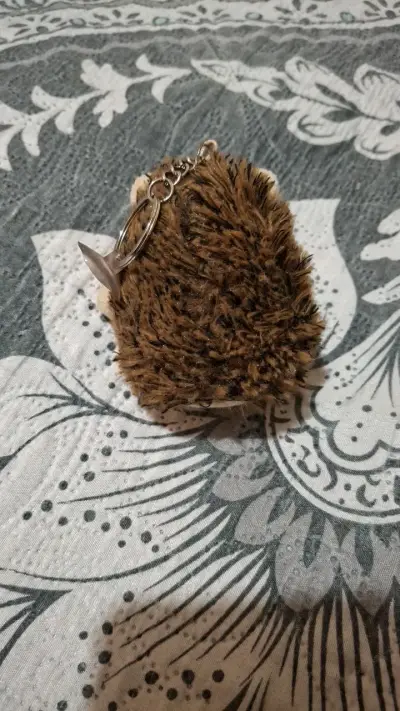 Llavero de peluche erizo suave - miniatura 3