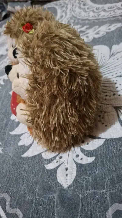 Peluches de erizos con corazón 'Te Amo' - miniatura 2