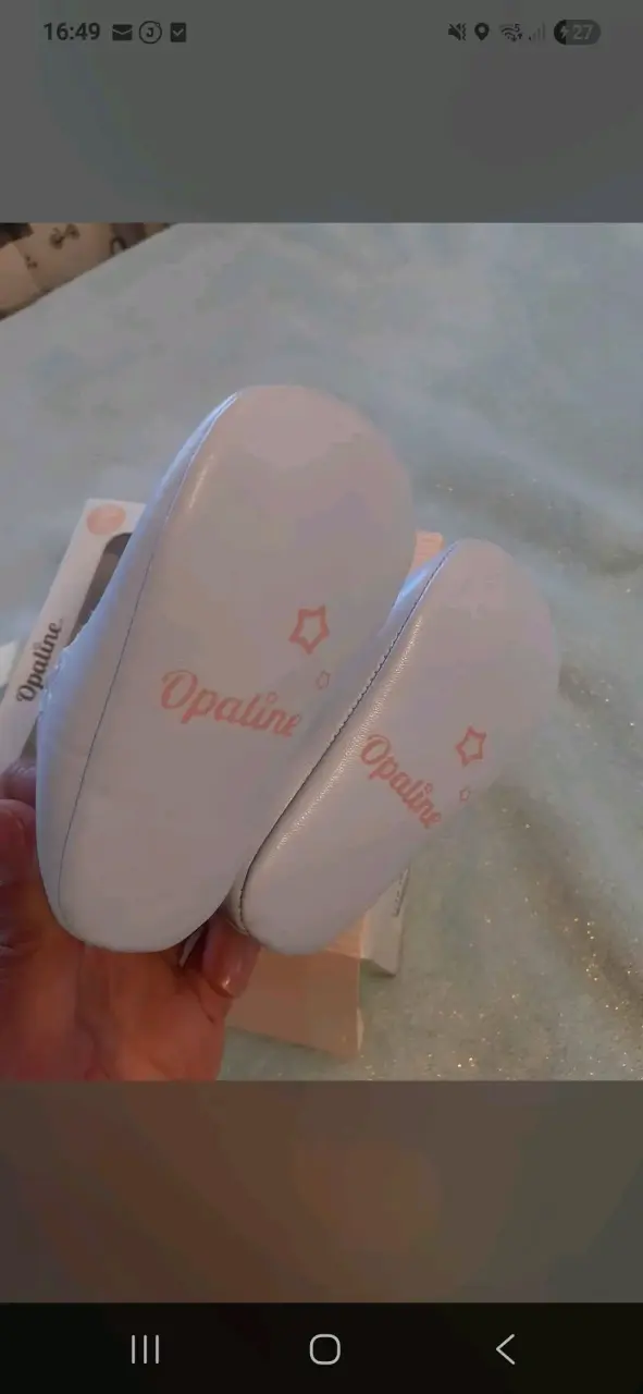 Zapatos de bebé blancos Opaline con diseño delicado - 3